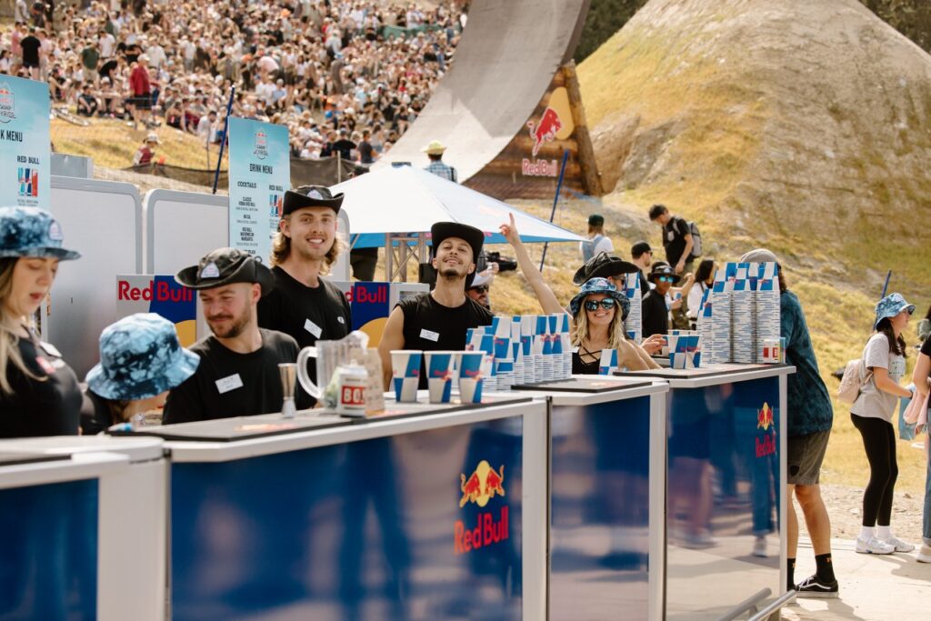 Whistler Crankworx RedBull JOYRIDE フーディー